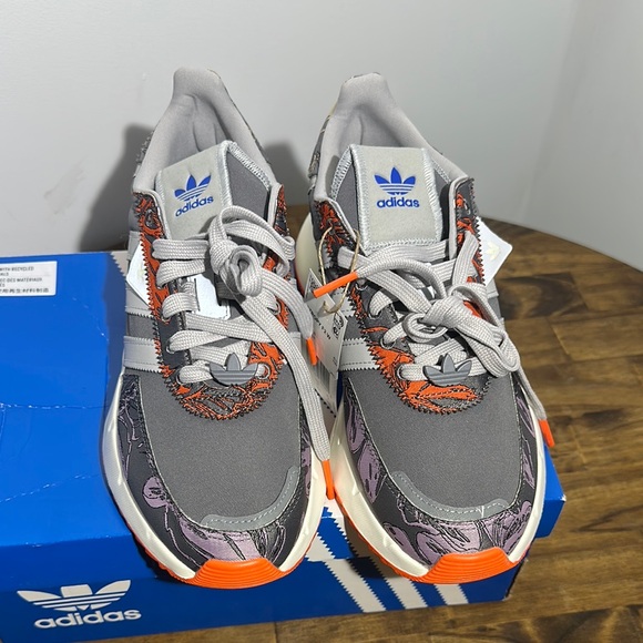 Adidas Gray and Orange Sneakers with Signature Stripes - Picture 5 of 6